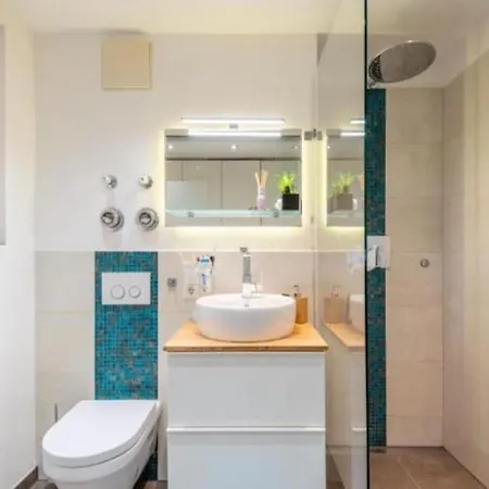 Chic Metrostation Apartment *